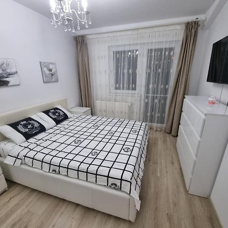 25 Luxury Apartament Бухарест Екстер'єр фото