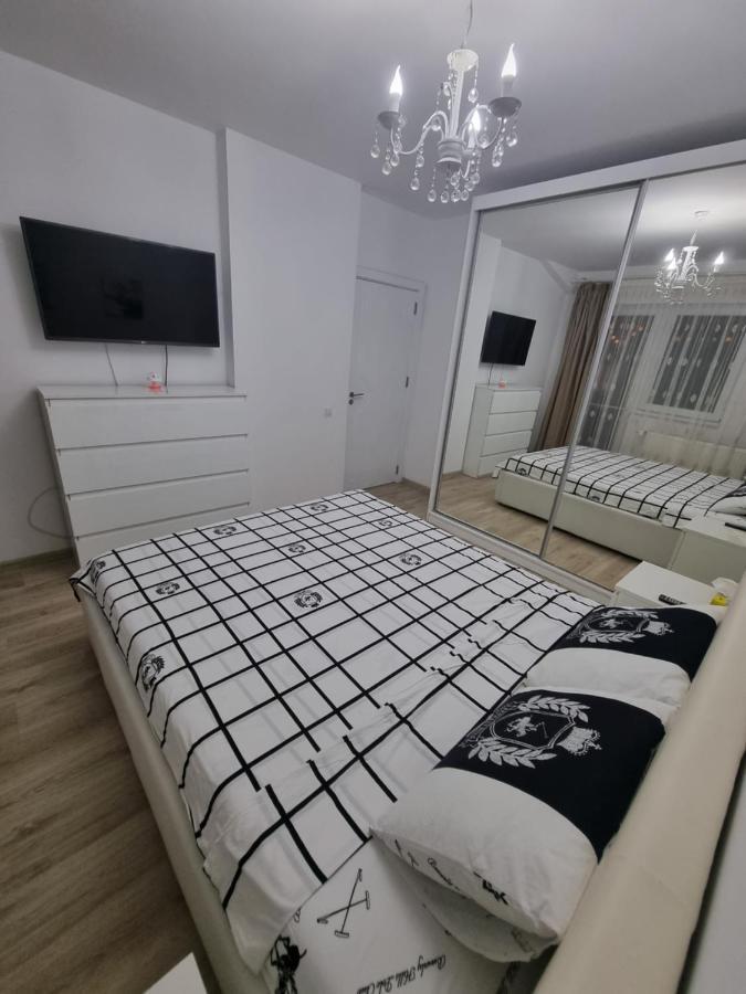 25 Luxury Apartament Бухарест Екстер'єр фото