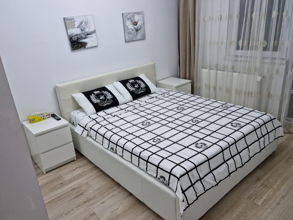 25 Luxury Apartament Бухарест Екстер'єр фото