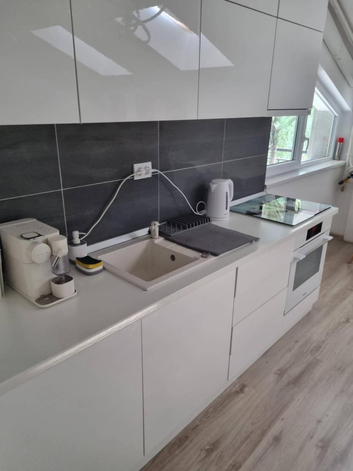 25 Luxury Apartament Бухарест Екстер'єр фото